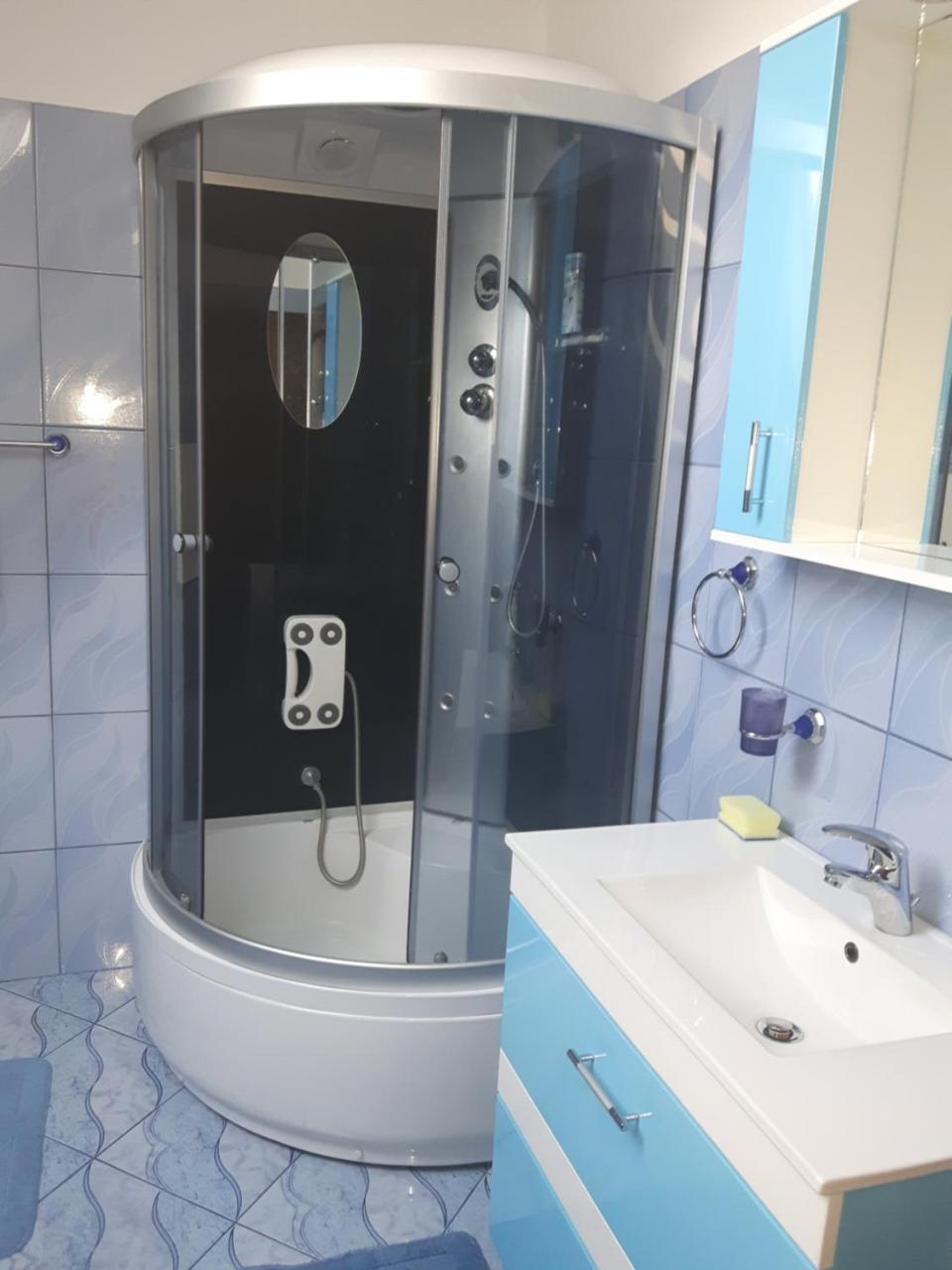 Vila Alexia Hotel Calimanesti Ngoại thất bức ảnh