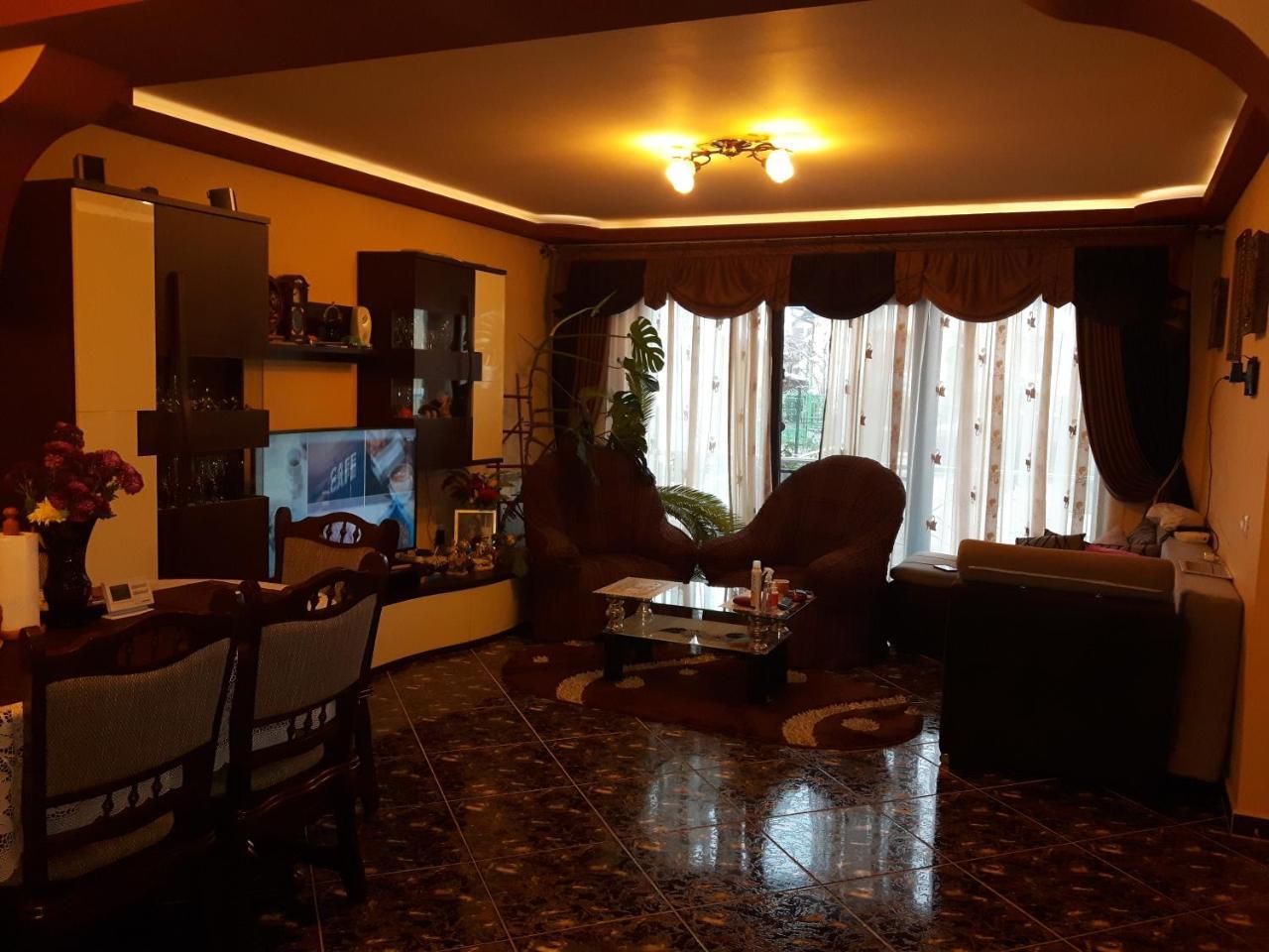 Vila Alexia Hotel Calimanesti Ngoại thất bức ảnh